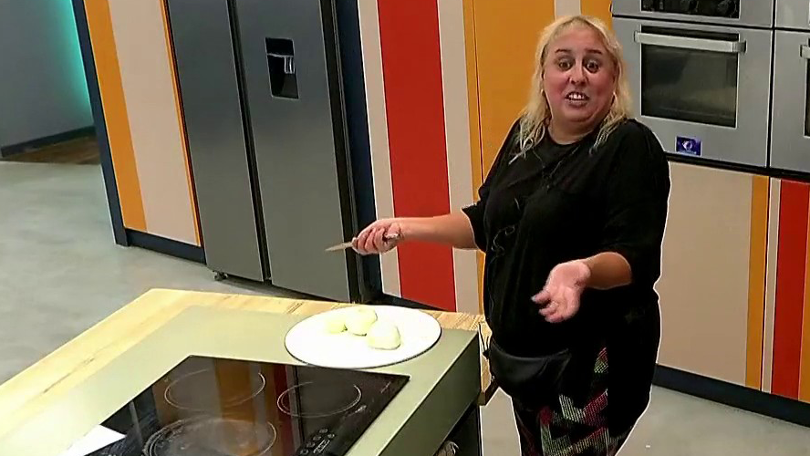 Selva invade la cocina de Sandra para provocarla | Mejores momentos