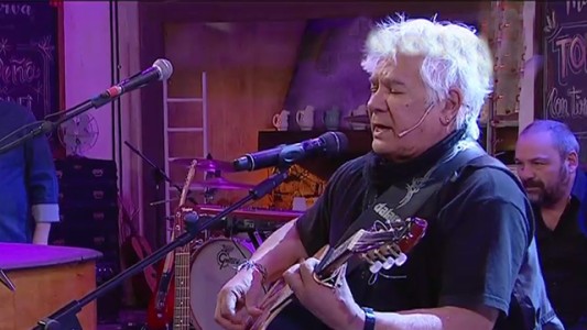 Victor Heredia cantó "Ojos de cielo"