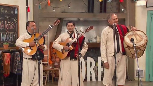 Los Cantores del Alba cantan los clásicos del folklore