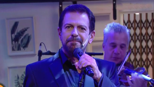 Guillermo Peña canta "Milonga sentimental"