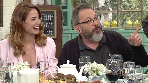 El particular piropo de Gerardo a un músico en vivo