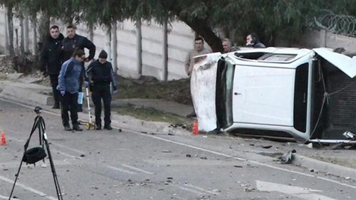Un joven manejaba borracho, chocó y falleció su novia