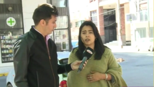 Vive en su auto luego de sufrir años de abuso