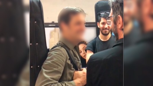 Sorpresa en el subte de Buenos Aires: un artista dio un show en vivo