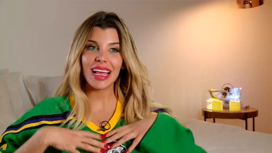 Charlotte Caniggia: "Cuando me baño empiezo por las tetas"