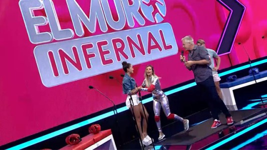 Fuerte cruce entre Noelia Marzol y Gina la bañera