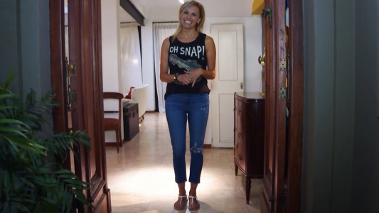 La curiosa casa de Denise Dumas ¿Llena de cuadros y premios de honor?