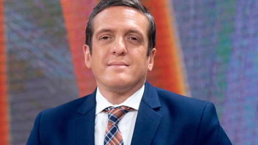 ¿Qué hace Mauro Szeta en el medio de la noche?