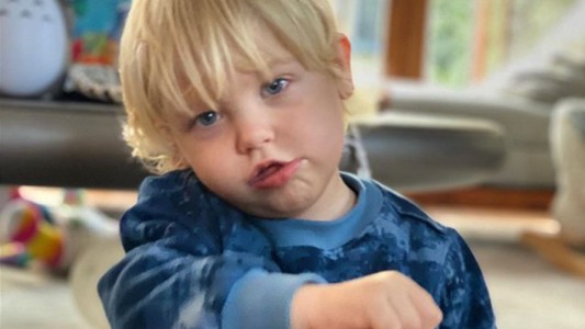 ¡El nuevo juguete de Mirko que todavía no sabe usar!