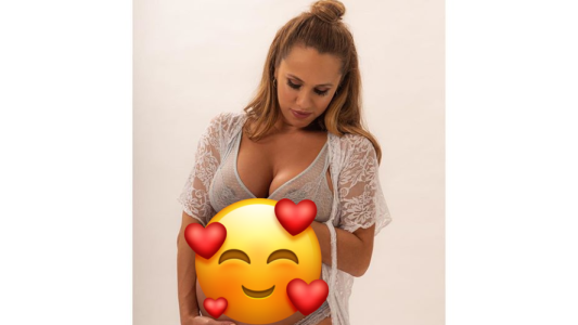 La increíble panza de Barby Silenzi a días del nacimiento de su hija