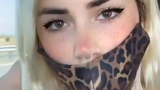 ¿Lali Espósito rompió la cuarentena para viajar a España?