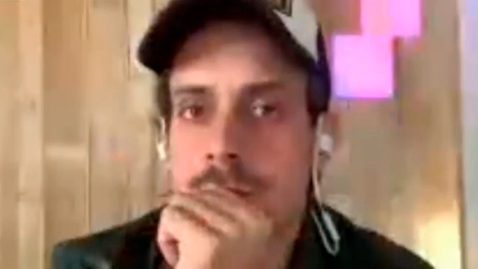 Rada en una entrevista lleno de humor