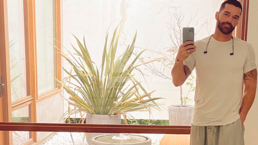 La foto que revela el tatuaje oculto de Ricky Martin