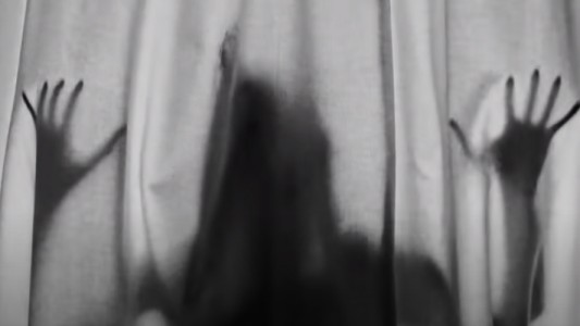 El nuevo videoclip caliente de J Balvin protagonizado por Úrsula Corberó