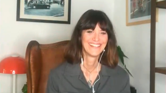 Monica Antonopulos se animó al diván