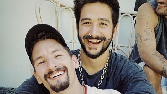 Camilo reveló un secreto de Mau Montaner