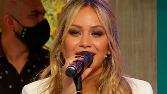 Karina La Princesita canta sus mayores éxitos en vivo