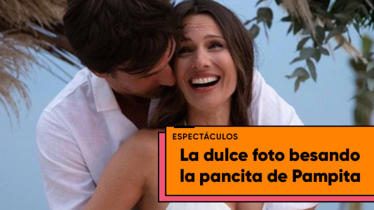 La tierna imagen de Pampita y Roberto García Moritán en la dulce espera