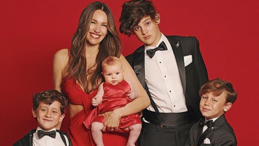 Pampita se aferró Dios y a sus hijos para pasar Navidad