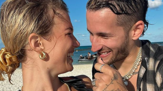 Fin del rumor: Stefi y Ricky Montaner mostraron su certificado de casamiento