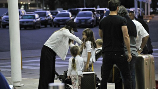 Afirman que vieron a Benjamin Vicuña muy triste por el viaje de sus hijos a Estados Unidos