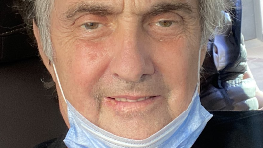 Padre Tini Stoessel habló tras alta médica: "Me regalaron una segunda oportunidad"