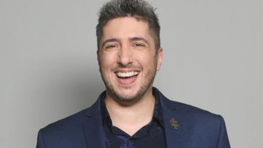 ¡Bienvenido, Jey Mammon! El nuevo conductor de "Show Mammon"