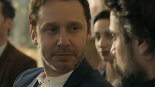 Santiago ya no puede esconder tuvo sexo Jimena