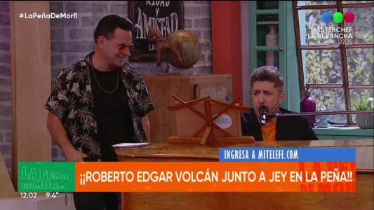 Jey revivió los clásicos de Roberto Edgar Volcán en La Peña