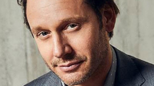 Benjamin Vicuna movilizadora foto padre internado