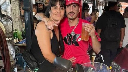 La madre de El Noba, furiosa contra el padre del cantante: "Se tendría que llamar a silencio"