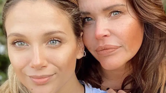 Barbie Vélez resaltó la ayuda que recibe de su mamá Nazarena Vélez para atender a su bebé recién nacido