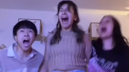 La novia de Martín Ku festejo su decision de salvar a Furia