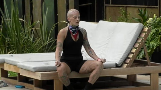 “Querer y honrar” a Emmanuel y a Martin: Furia amanecio con todo contra Catalina