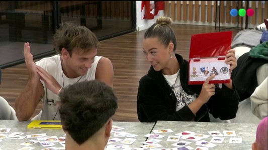 Cobarde, chusma y más: Florencia destrozó a Bautista con emojis