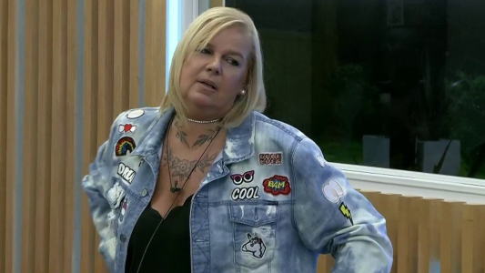 Virginia pateó el tablero al subir a Zoe y bajar a Bautista de la placa