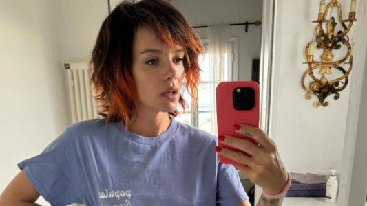 Lily Allen vende fotos de sus pies por Internet a un precio insólito