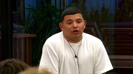 Brian no es solo vendedor ambulante: "Por emprender pedí plata prestada y me endeudé"