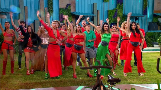 Así fue el baile de Gran Hermano con "Jingle Bell Rock" al estilo de "Chicas pesadas"