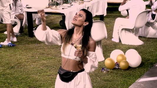 El primer Año Nuevo de Luciana con su verdadera identidad