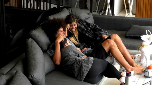 Así "tiroteaba" Lorenzo a Martina antes de la noche romántica