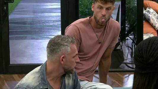 Claudio fue sancionado por revelar información sobre el Tridente