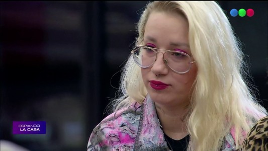 Katia ya no aguanta su insomnio y GH le ofreció la puerta giratoria