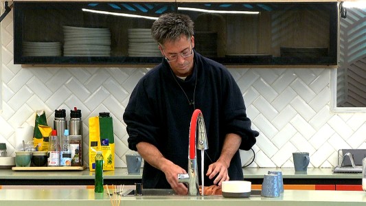 "Acá no lavan": la denuncia de Juan Pablo contra todos en la cocina