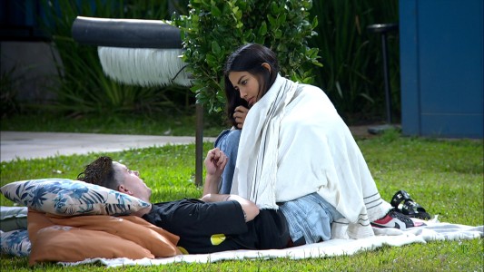 Pestañas le abrió los ojos a Luz sobre Chiara: “La misma que llora luego pide que te vayas”