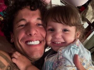 El tierno video de Alex Caniggia con su hija Venezia: "Charla con mi princesa a la salida del jardín"