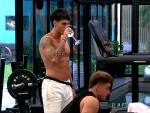 Nazareno Pompei genera desconfianza en los "Teen Angels" por su vínculo con “el enemigo”