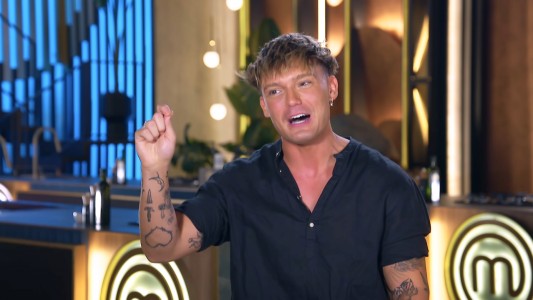 Ian Lucas fue el único famoso que se destacó con la comida de Nepal