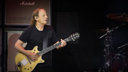 El guitarrista de AC/DC está internado en Buenos Aires: la banda toca el lunes en River