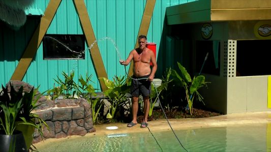 El "jardinero" Eduardo da que hablar en la casa